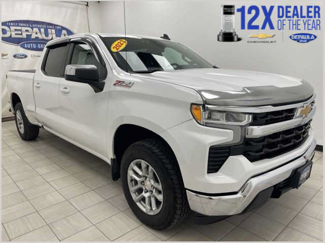 Used 2023 Chevrolet Silverado 1500 LT w/ Z71 Off-Road Package AWD/4WD image 1