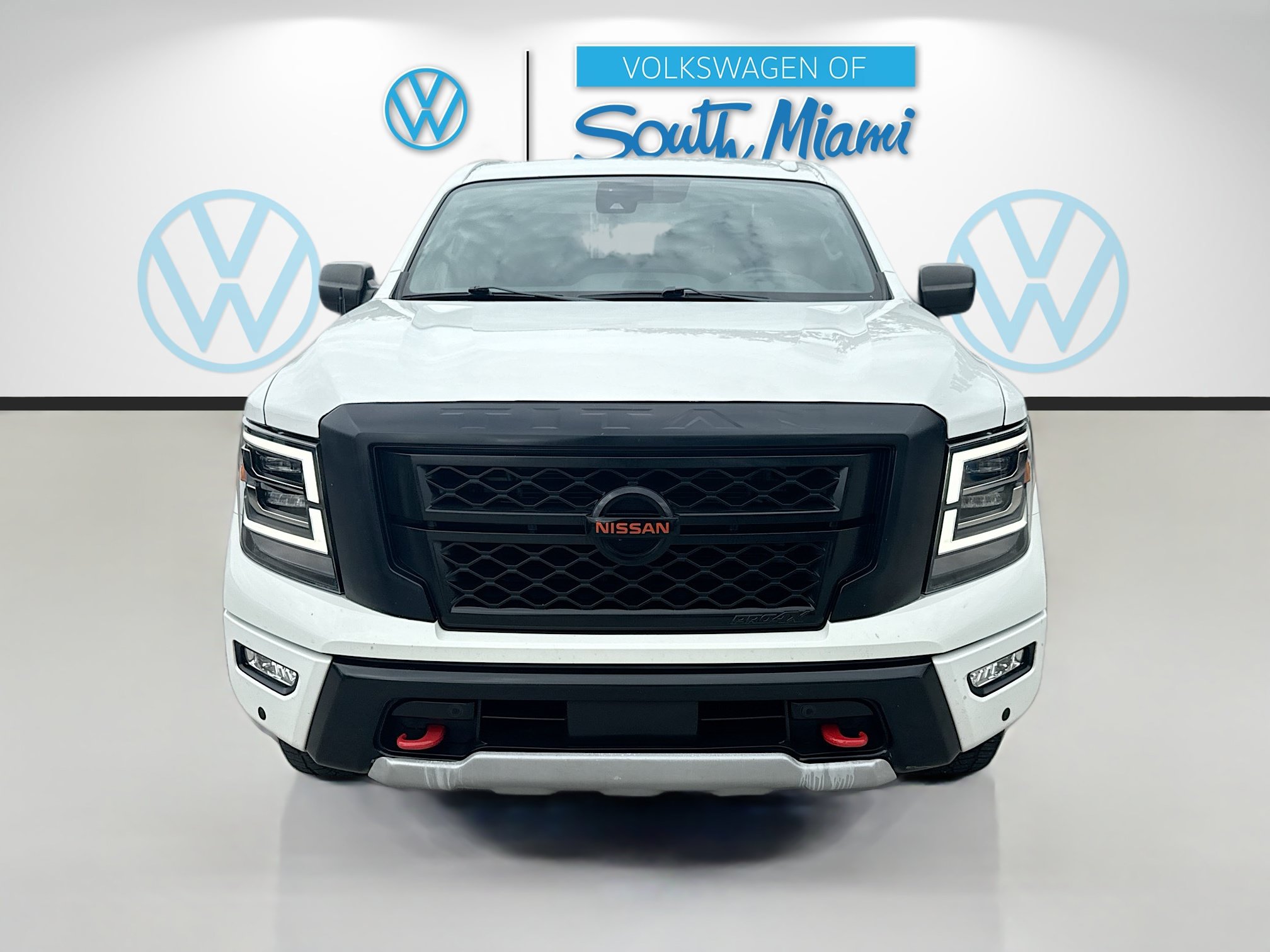 Used 2021 Nissan Titan PRO-4X w/ Pro-4x Utility Package AWD/4WD image 2