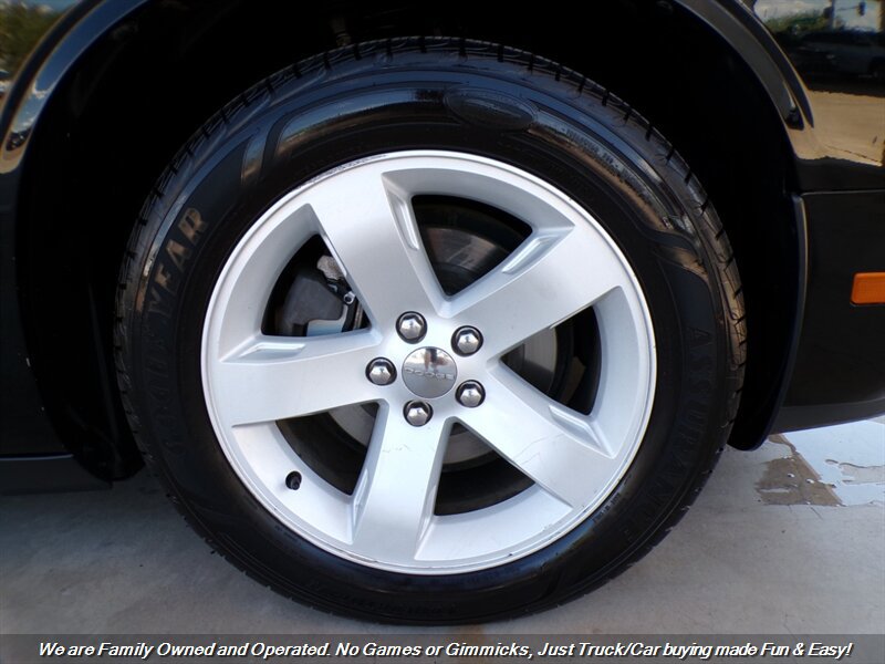 Used 2013 Dodge Challenger SXT RWD image 25
