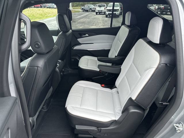Used 2025 Chevrolet Traverse High Country w/ LPO, Floor Liner Package AWD/4WD image 27