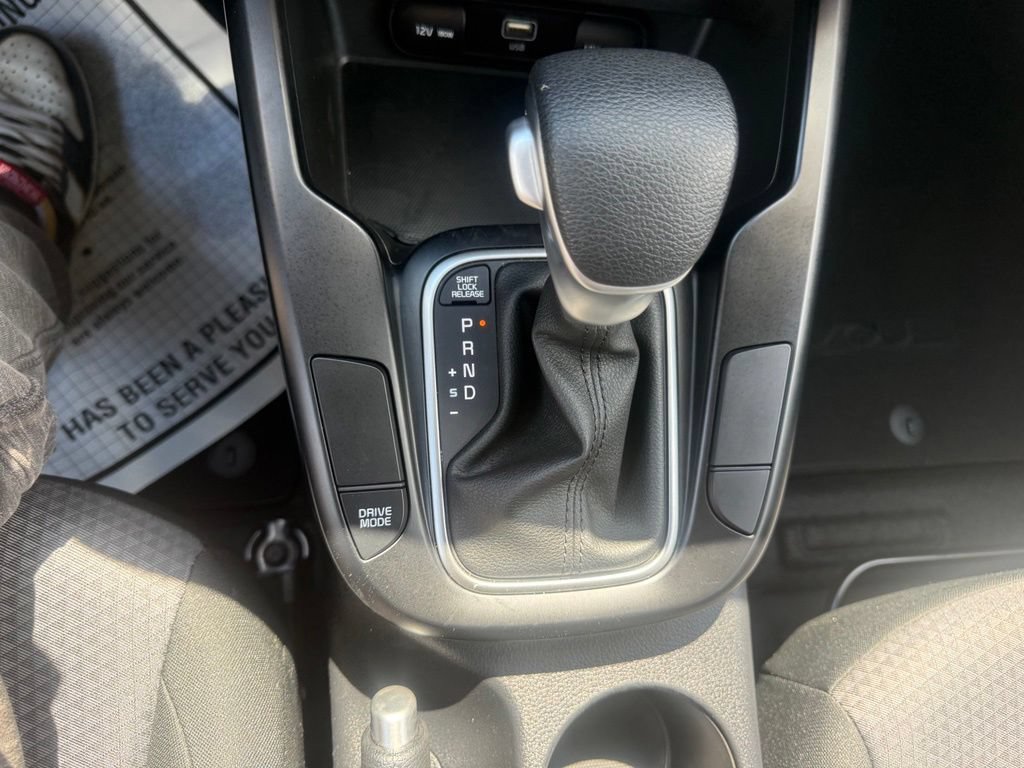 Used 2025 Kia Soul LX w/ LX Technology Package FWD image 26