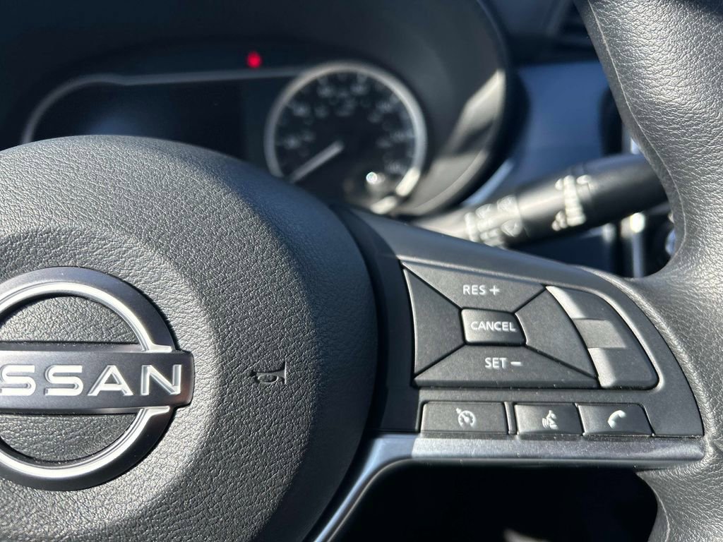 Used 2025 Nissan Versa SV w/ Trunk Package image 23