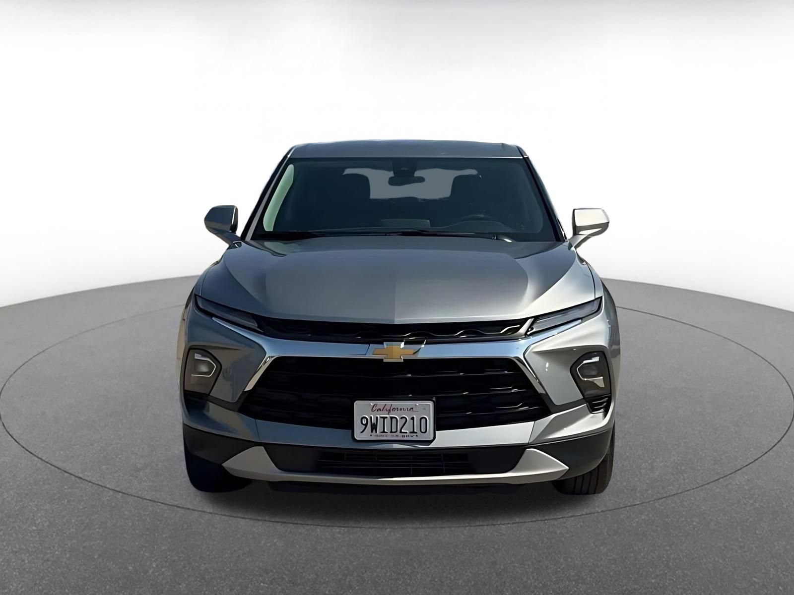 Used 2026 Chevrolet Blazer LT FWD image 3