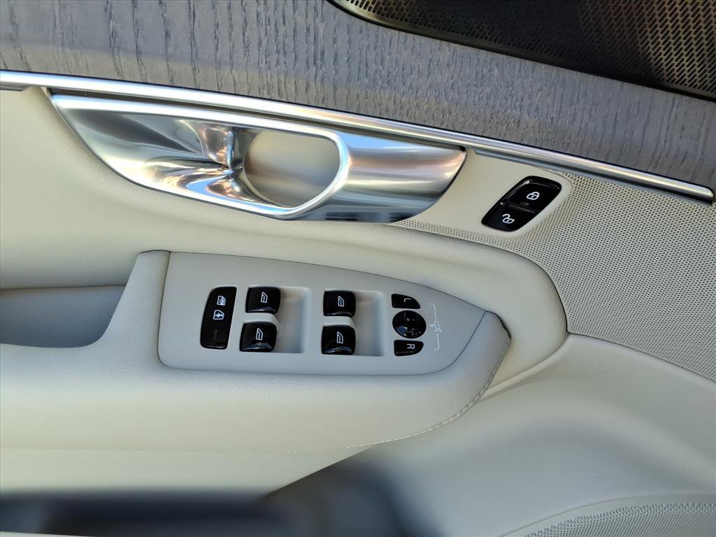 New 2026 Volvo XC90 B6 Ultra w/ Protection Package Premier image 23