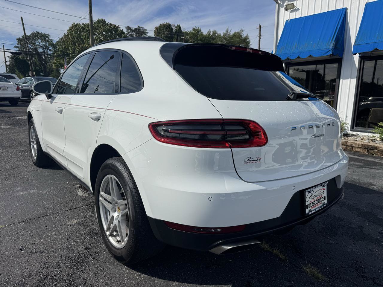 Used 2018 Porsche Macan Sport Edition AWD/4WD image 6