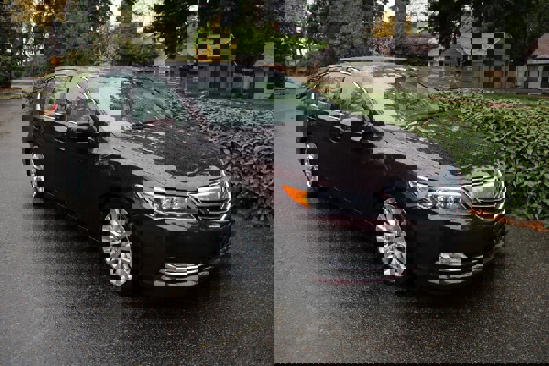 Used 2014 Acura RLX w/ Advance Package image 2