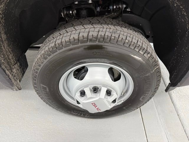 New 2026 GMC Sierra 3500 Pro w/ Convenience Package RWD image 4