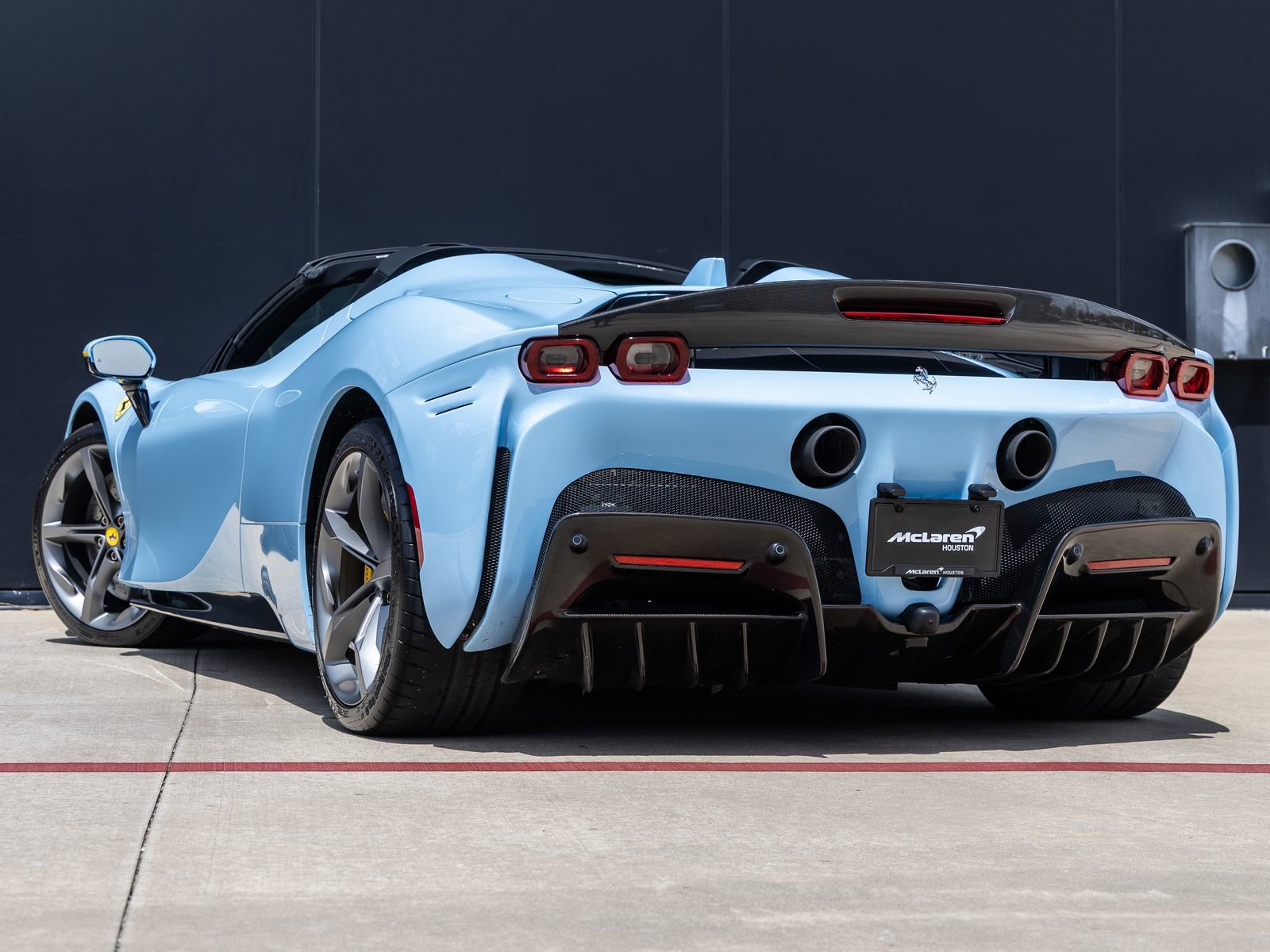 Used 2024 Ferrari SF90 Spider image 6