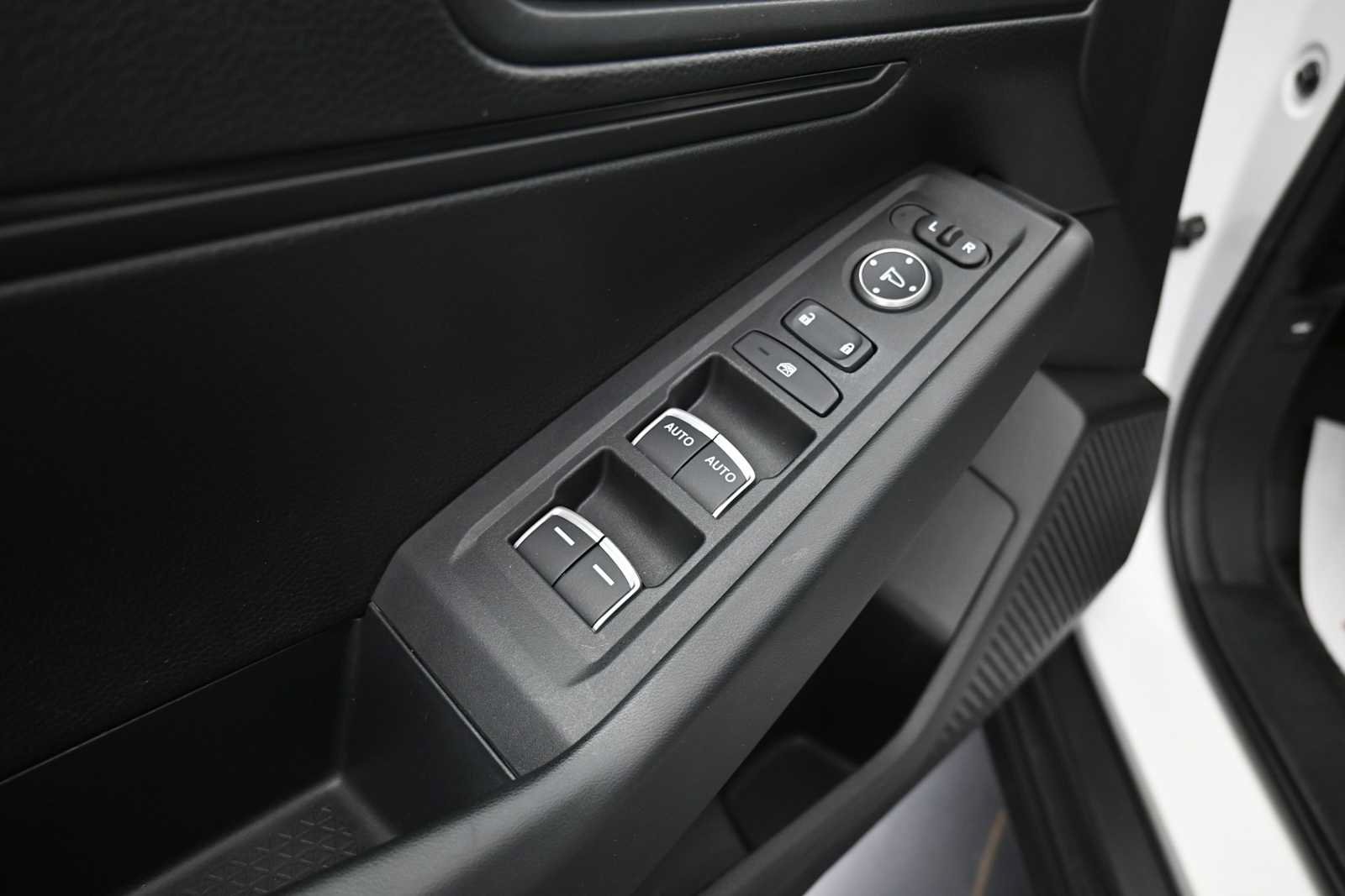 Used 2023 Honda Accord LX image 10