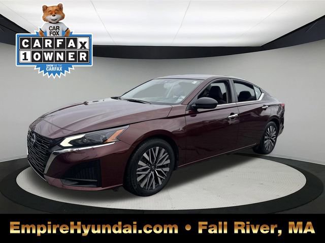 Used 2024 Nissan Altima 2.5 SV image 1