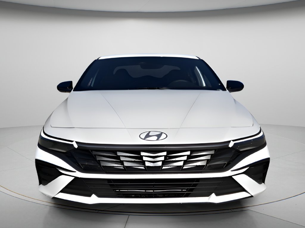 New 2026 Hyundai Elantra SEL Sport FWD image 3