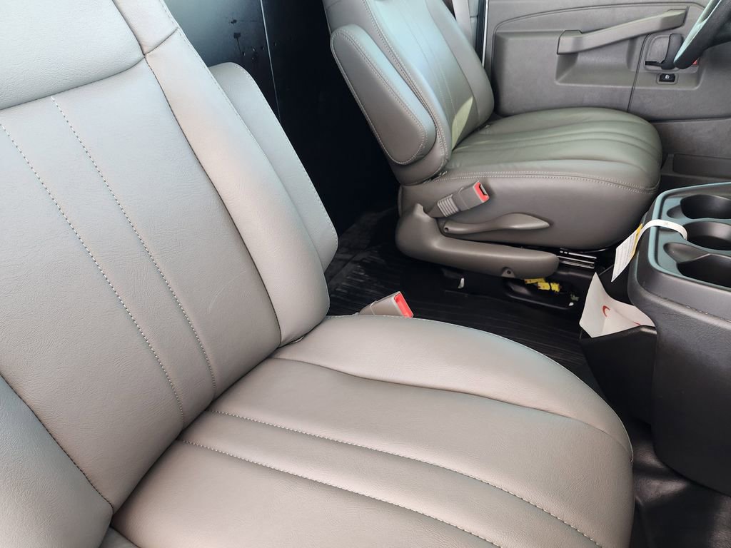 New 2025 Chevrolet Express 2500 w/ Driver Convenience Package image 10