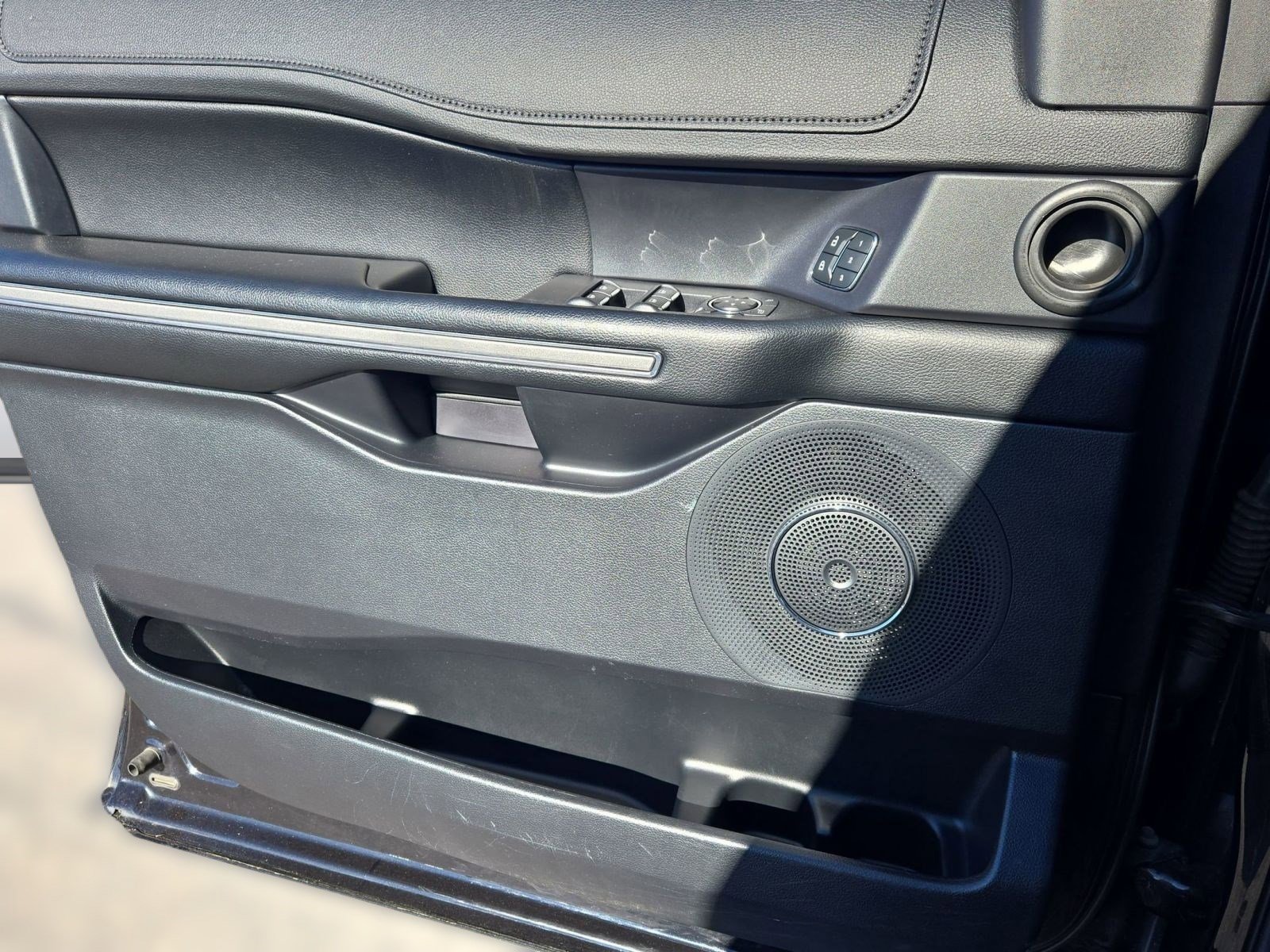 Used 2021 Ford Expedition XLT image 19