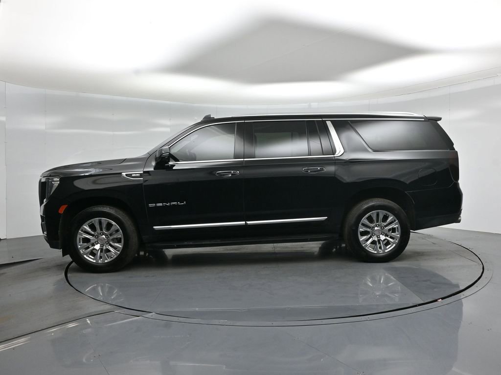 Used 2021 GMC Yukon XL Denali AWD/4WD image 28