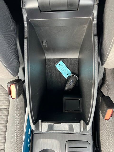 Used 2022 Ford Escape SE image 30