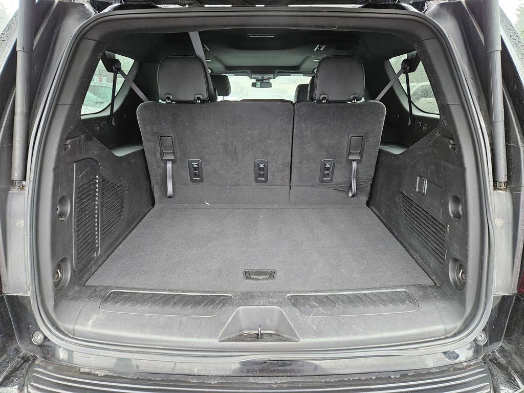 Used 2023 GMC Yukon XL SLT image 8