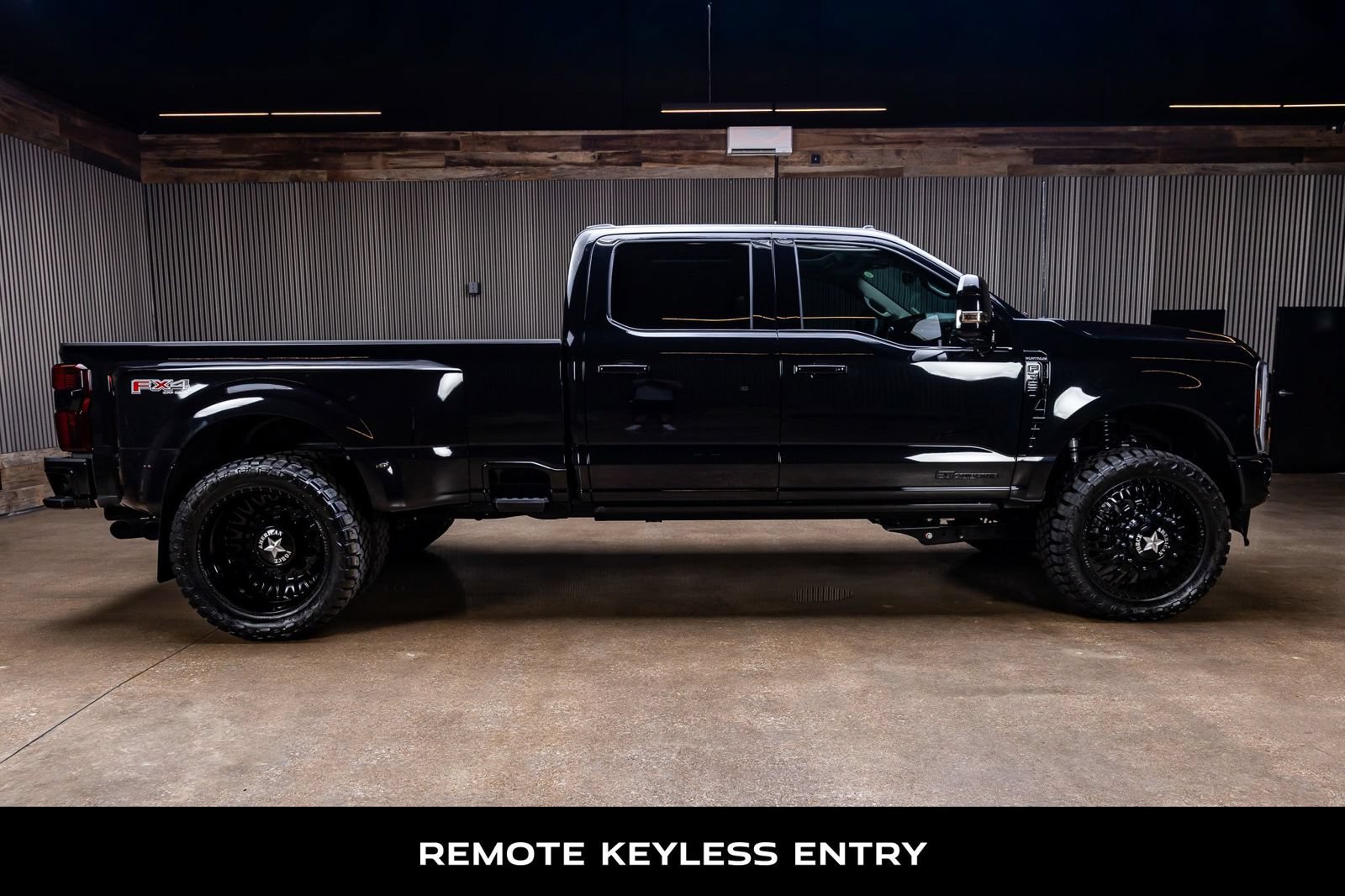 Used 2026 Ford F350 Platinum w/ Platinum Plus Package AWD/4WD image 11