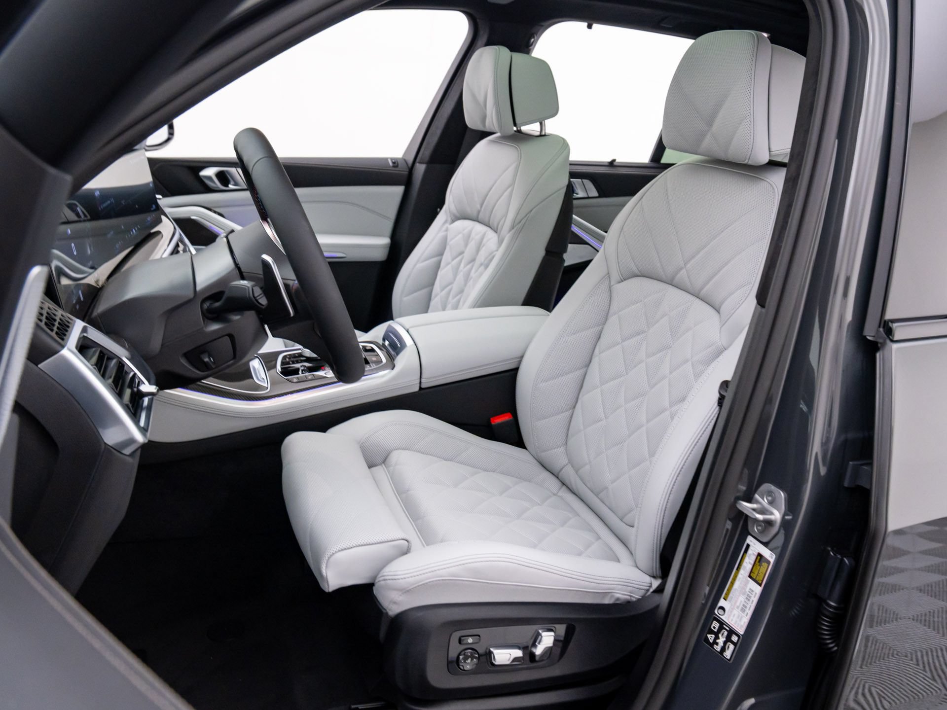Used 2026 BMW X5 M60i w/ Executive Package AWD/4WD image 16