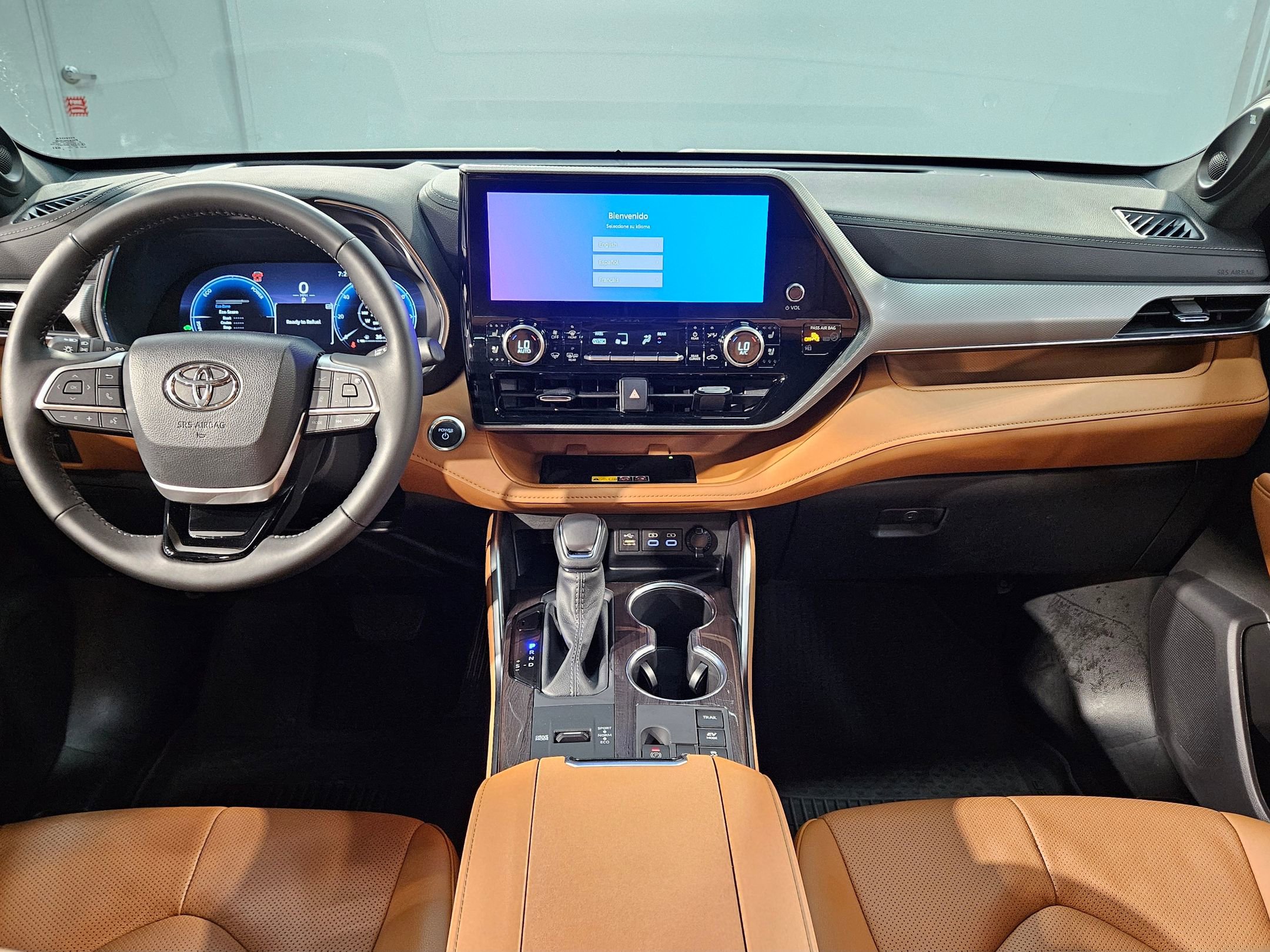 Certified 2025 Toyota Highlander Platinum image 10