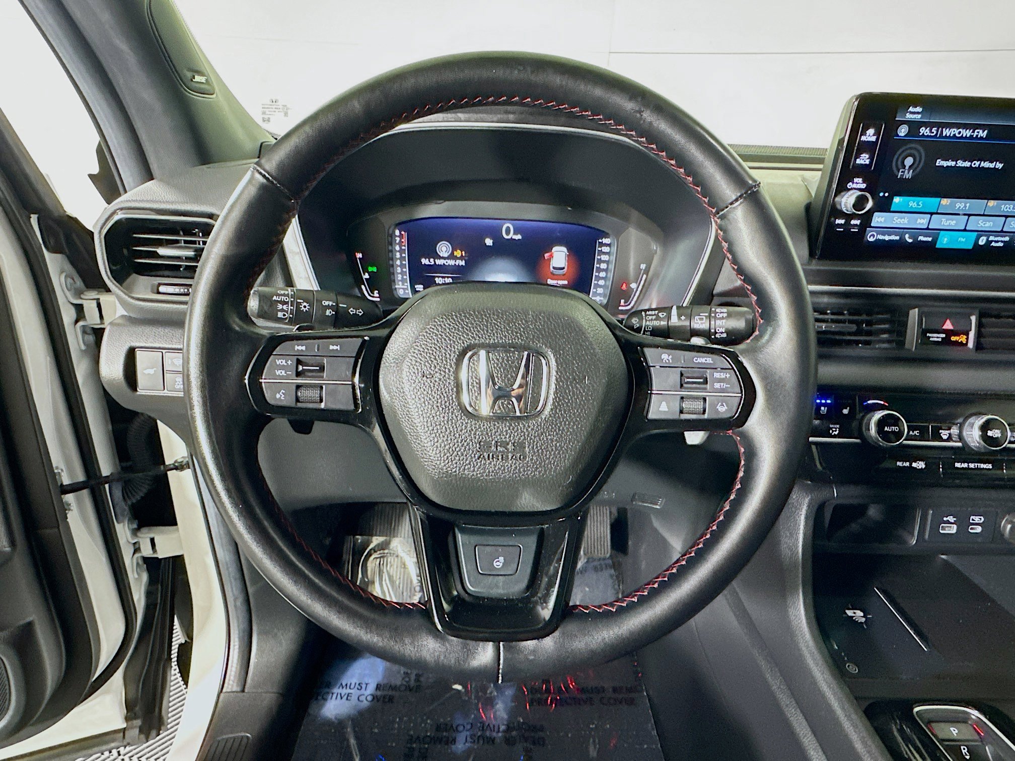 Used 2025 Honda Pilot Black Edition image 15