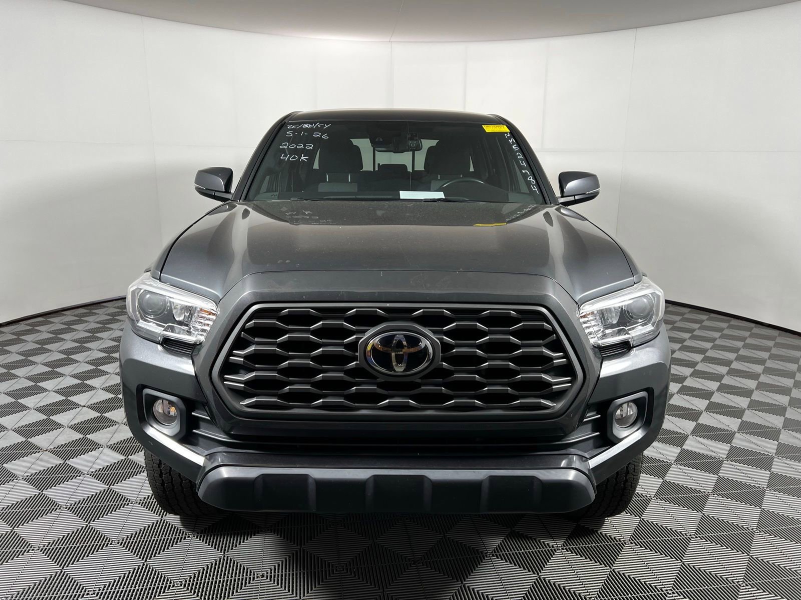 Used 2022 Toyota Tacoma TRD Off-Road AWD/4WD image 2
