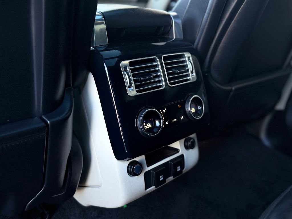 Used 2019 Land Rover Range Rover Supercharged image 18
