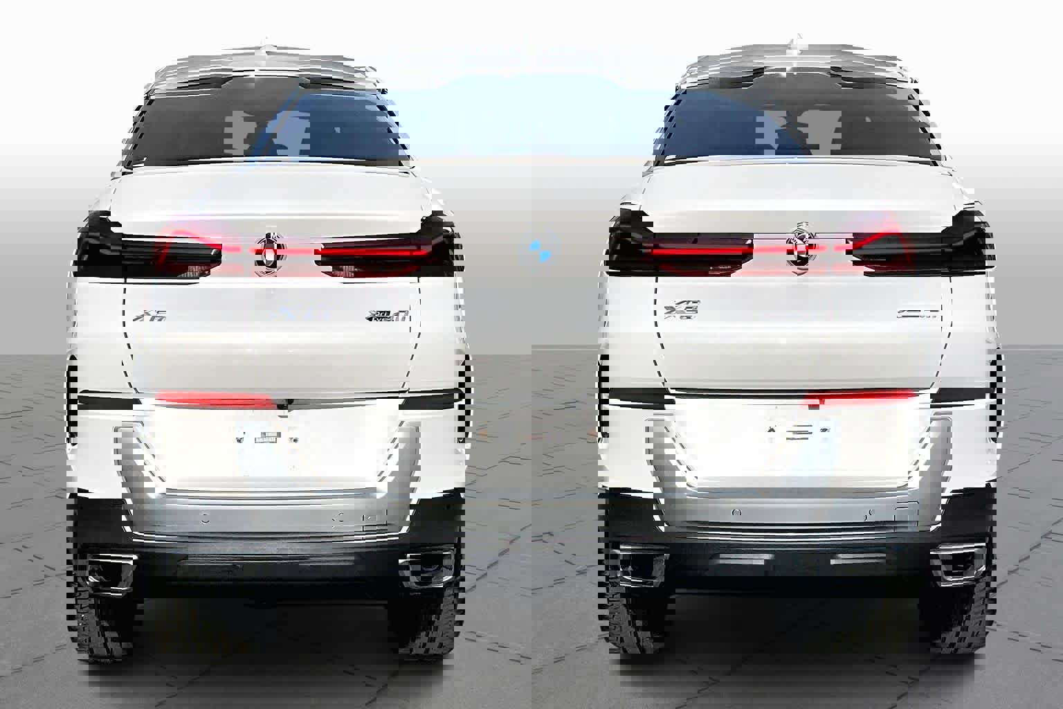 Used 2022 BMW X6 xDrive40i w/ Executive Package image 5