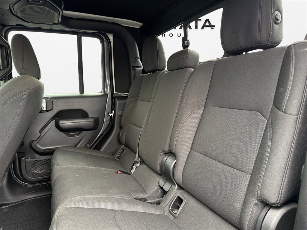 Certified 2023 Jeep Gladiator Willys image 16