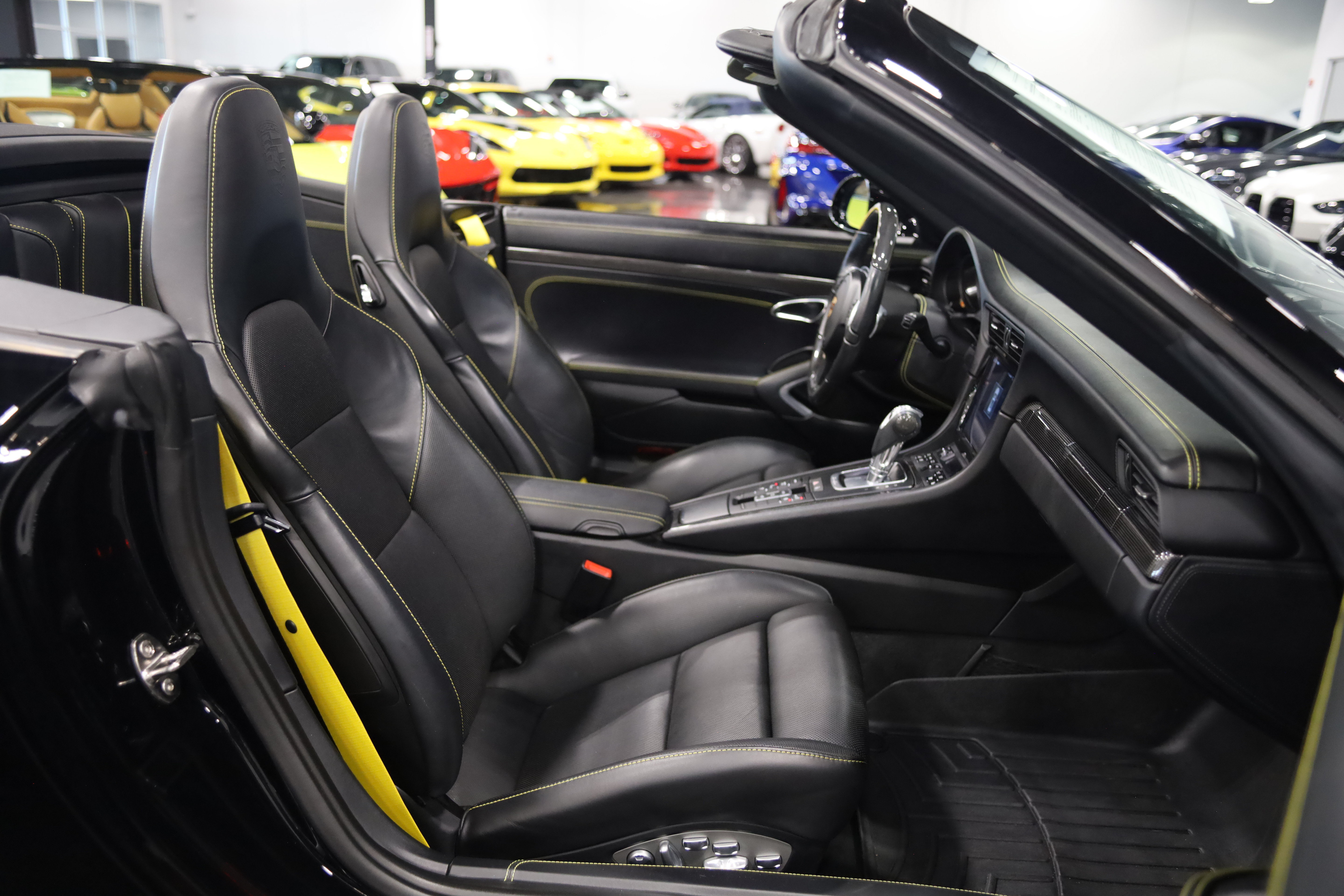 Used 2015 Porsche 911 Turbo S AWD/4WD image 42