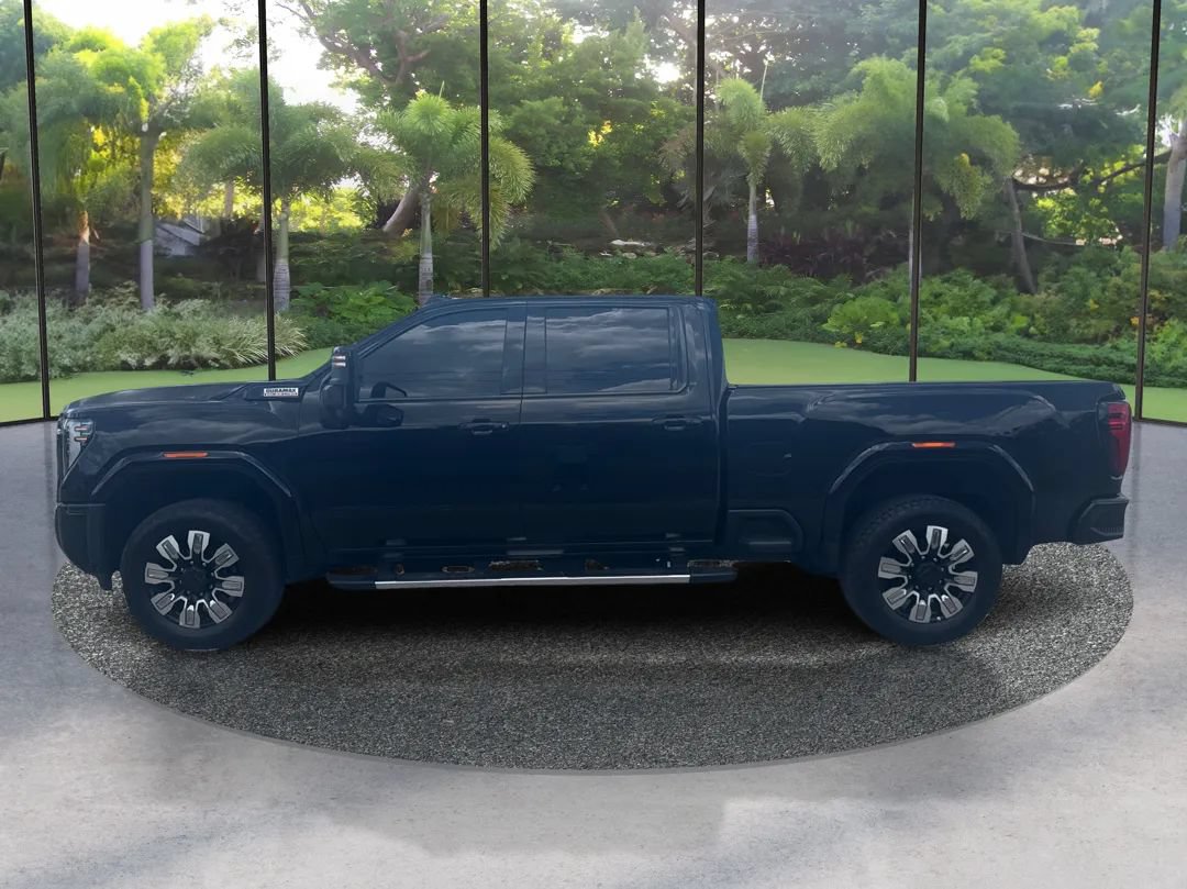 Used 2025 GMC Sierra 2500 Denali w/ Denali Reserve Package AWD/4WD image 8