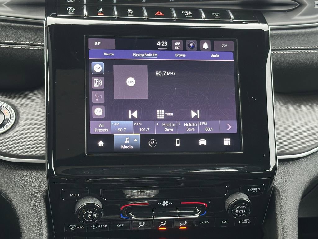 Used 2024 Jeep Grand Cherokee Laredo X image 14