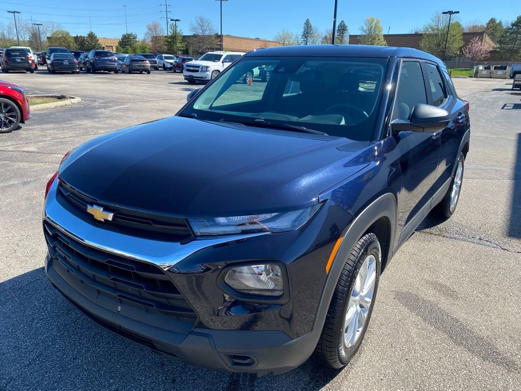 Used 2021 Chevrolet TrailBlazer LS FWD image 3