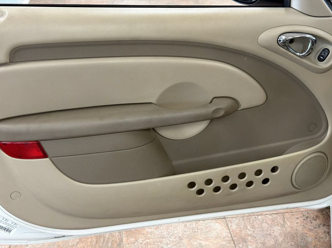 Used 2008 Chrysler PT Cruiser Convertible FWD image 24