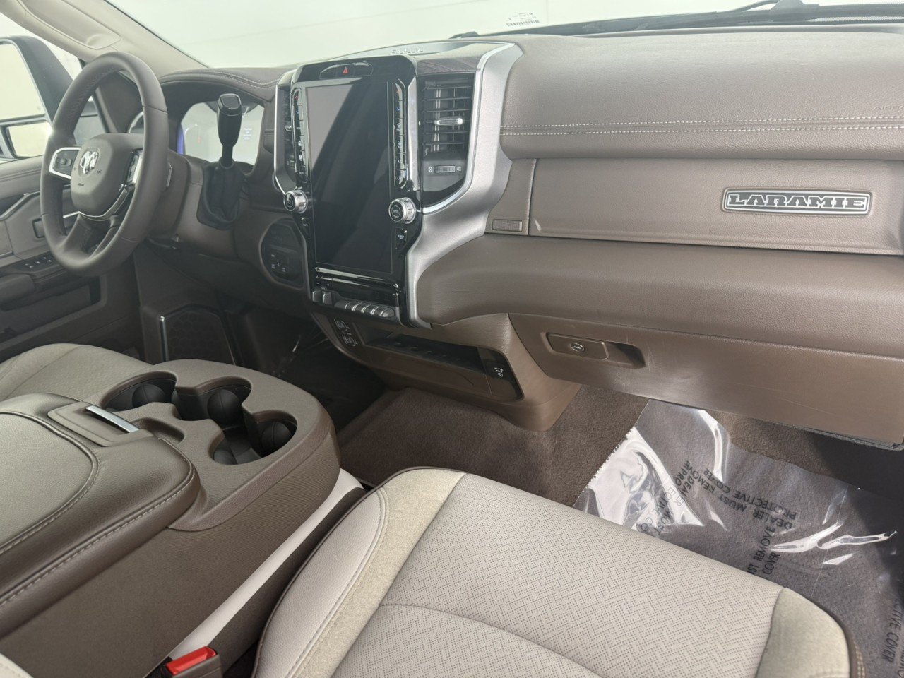 Used 2026 RAM 2500 Laramie AWD/4WD image 11