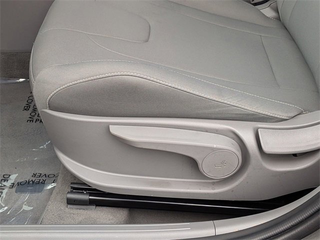 Used 2025 Hyundai Elantra Sport image 12