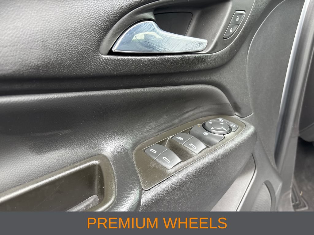 Used 2024 Chevrolet Equinox LT FWD image 11