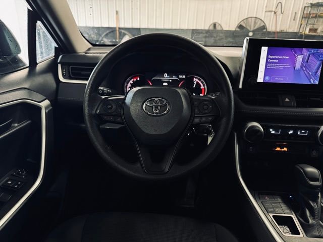 Used 2024 Toyota RAV4 LE image 22