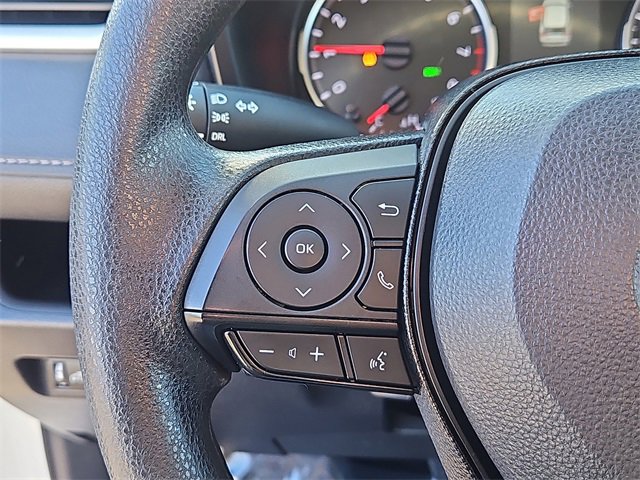 Used 2022 Toyota RAV4 LE image 19