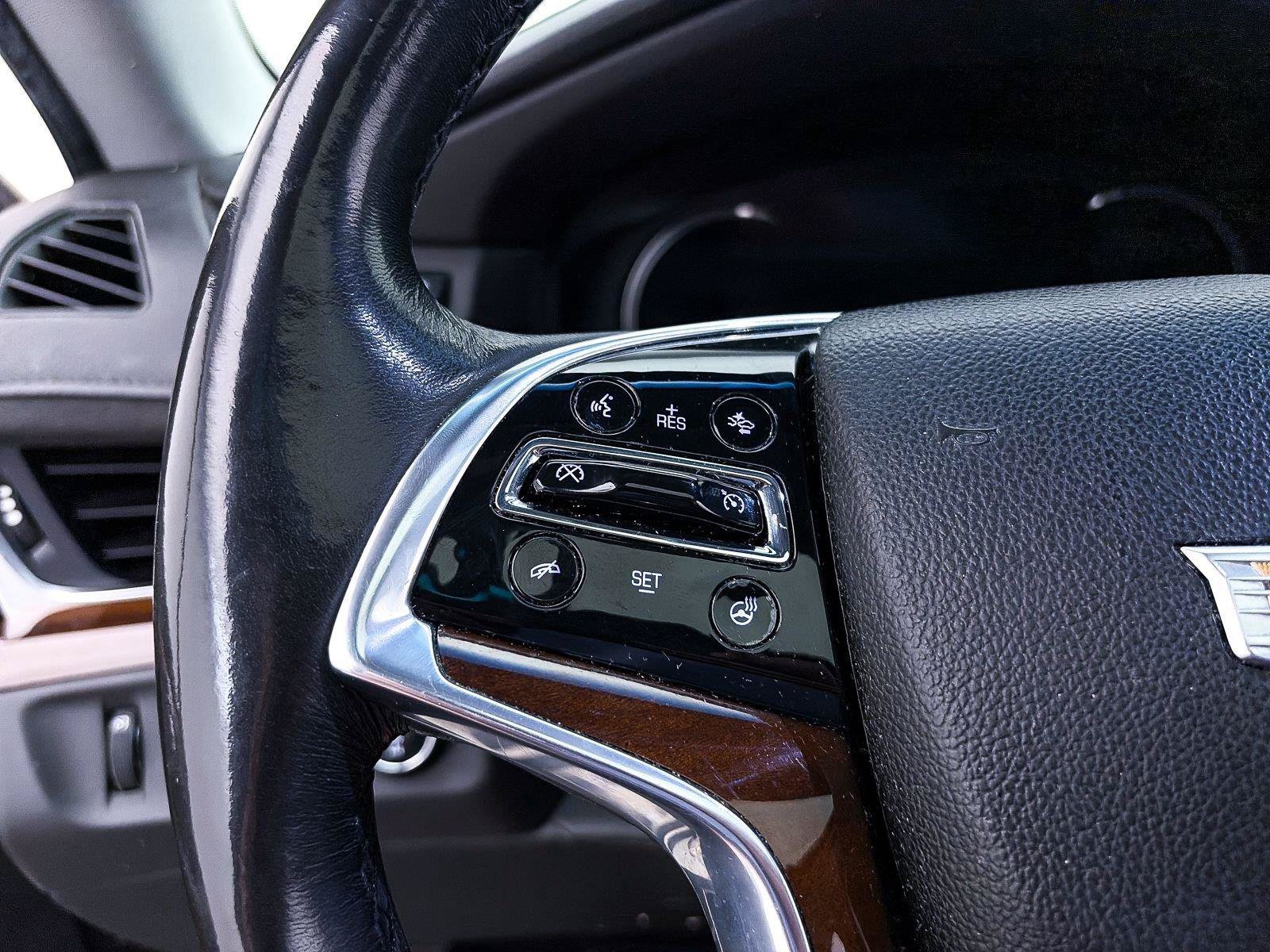 Used 2020 Cadillac Escalade ESV Luxury AWD/4WD image 21