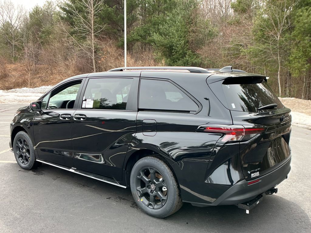 New 2026 Toyota Sienna XLE Woodland Edition image 3