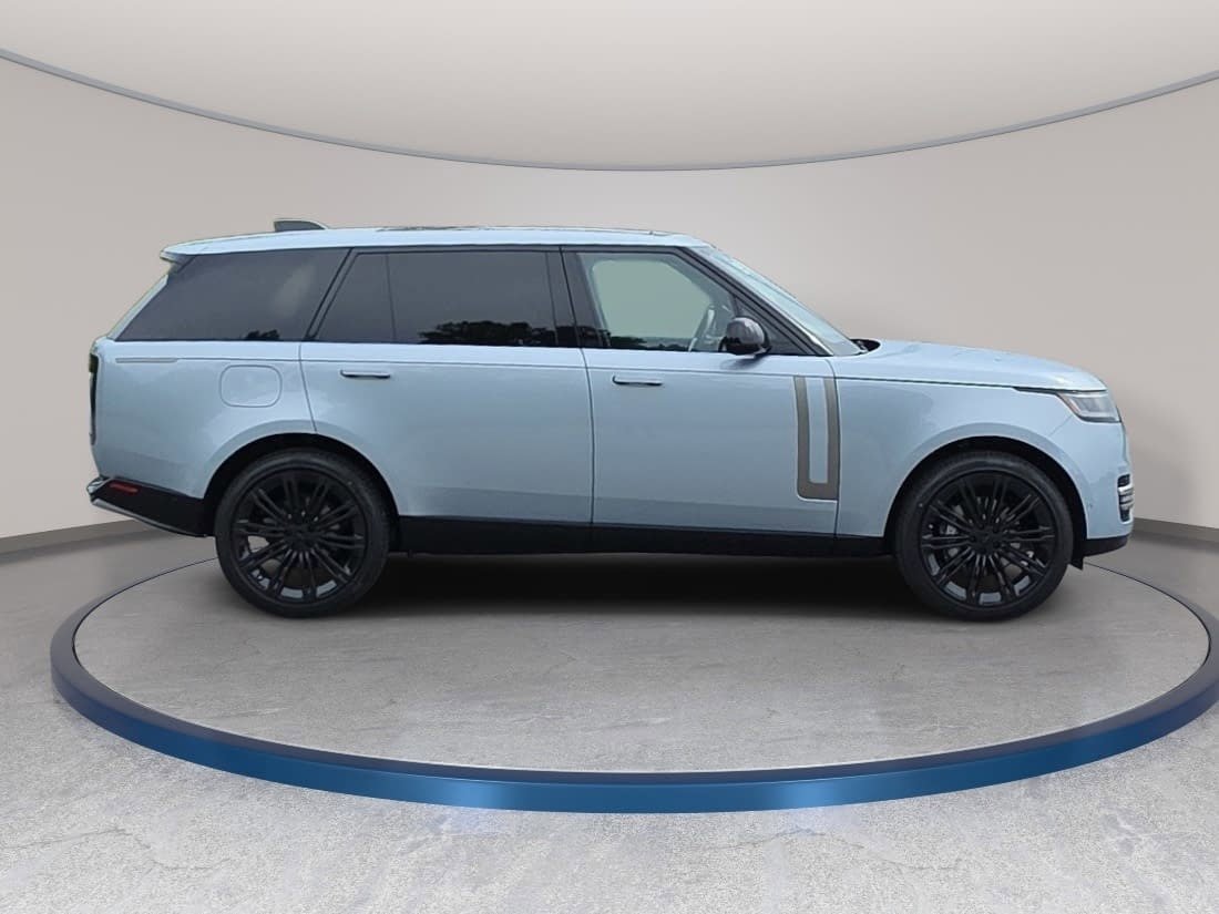 New 2026 Land Rover Range Rover Long Wheelbase SE AWD/4WD image 4