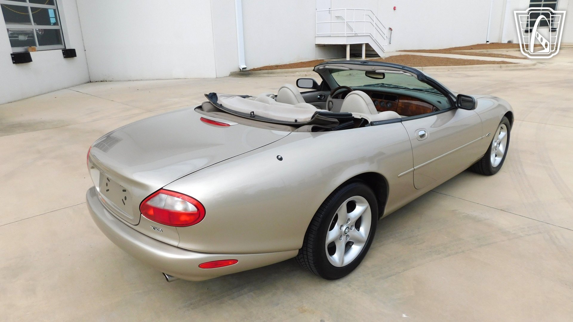 Used 2000 Jaguar XK8 Convertible RWD image 25
