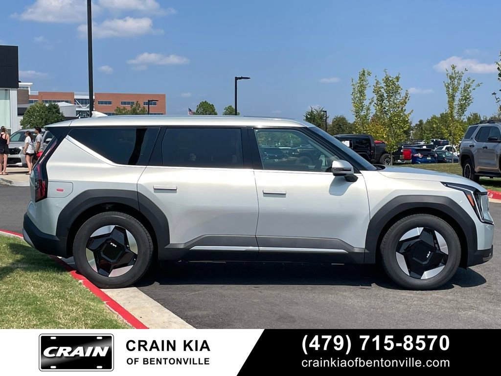 New 2026 Kia EV9 Light image 9