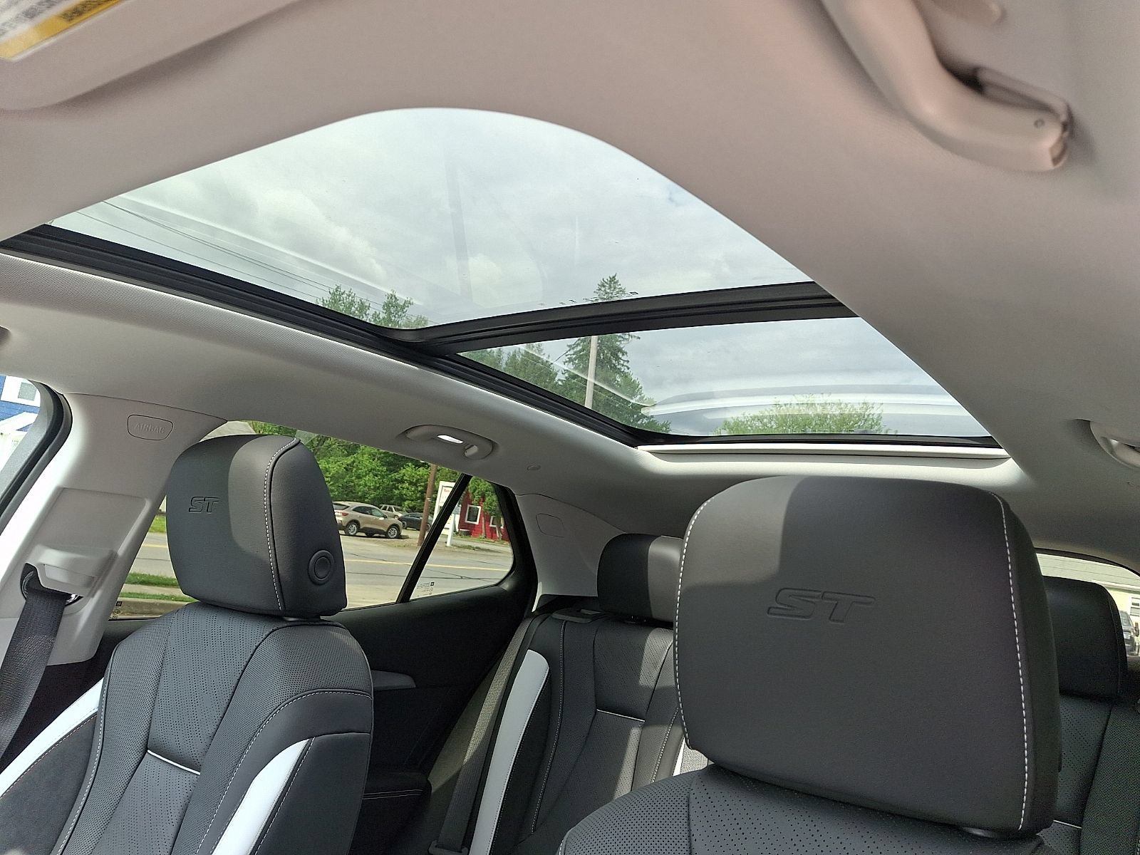 New 2026 Buick Envision Sport Touring AWD/4WD image 14