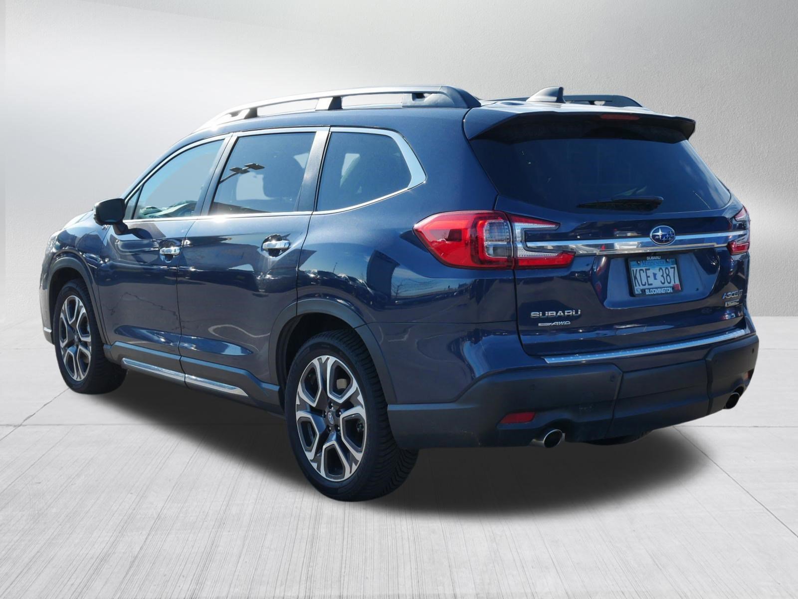 Used 2023 Subaru Ascent Touring image 5