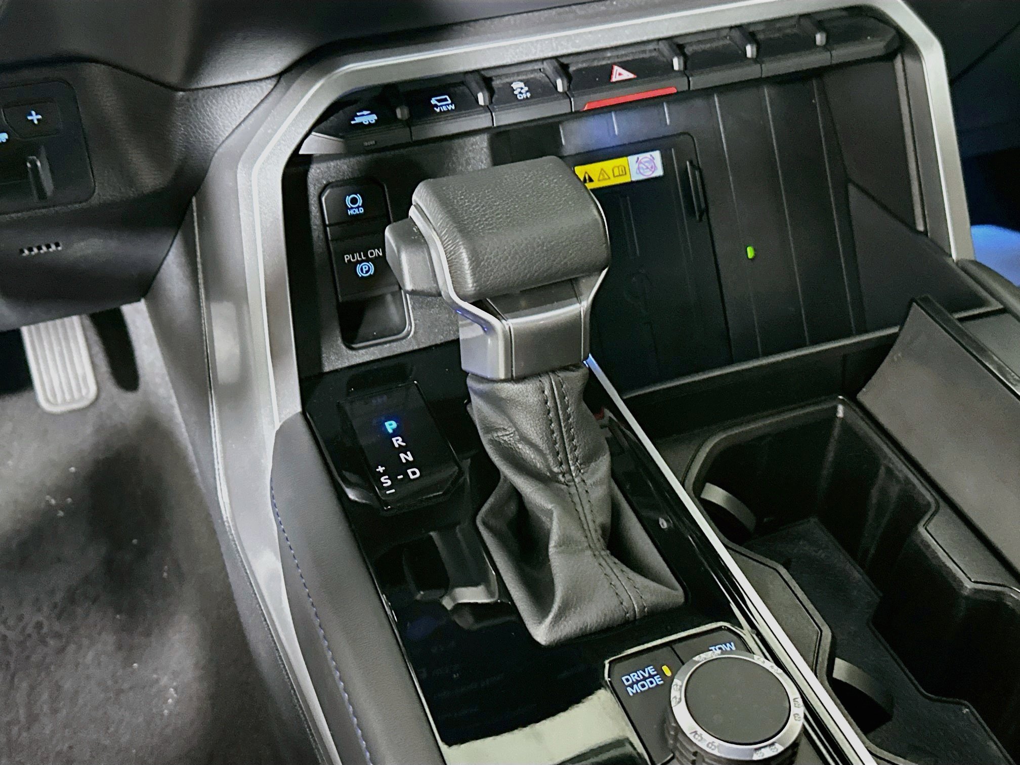 Used 2024 Toyota Sequoia Platinum RWD image 21