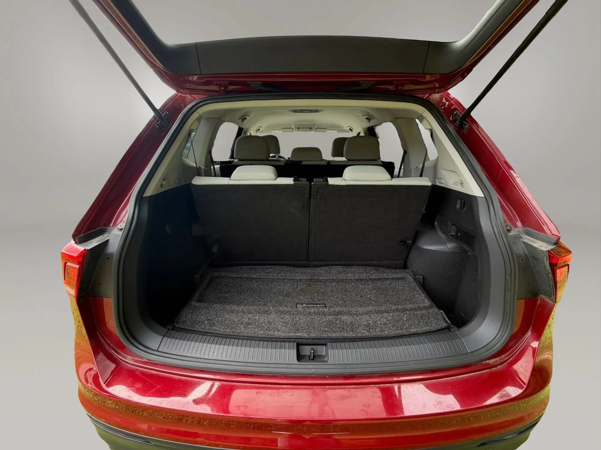 Used 2018 Volkswagen Tiguan S FWD image 17