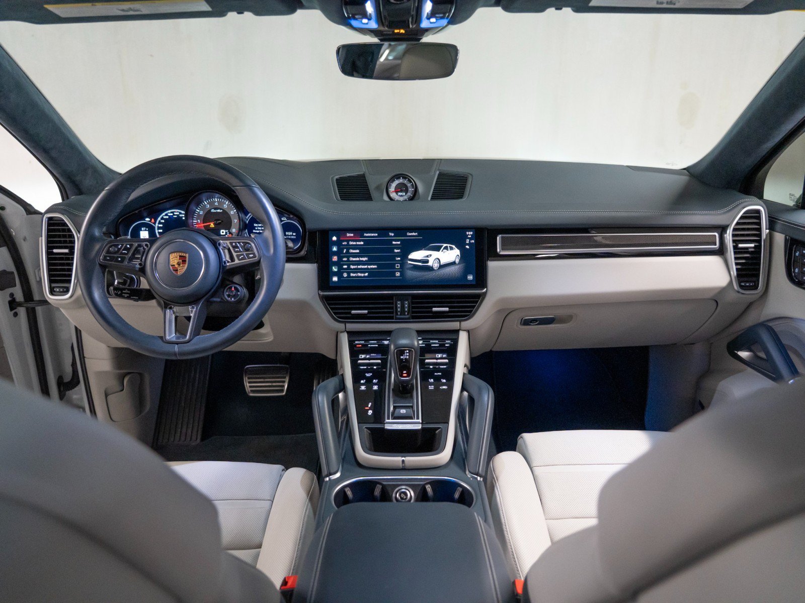 Certified 2023 Porsche Cayenne Turbo AWD/4WD image 25
