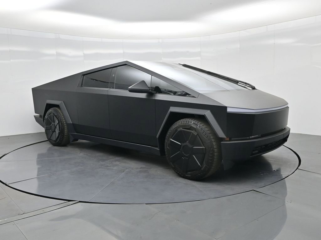Used 2024 Tesla Cybertruck AWD Crew Cab image 4