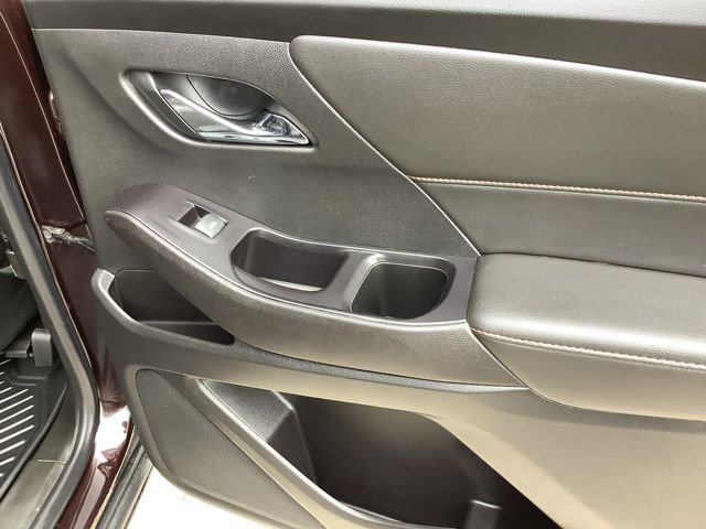 Used 2020 Chevrolet Traverse LT w/ LT Premium Package FWD image 19